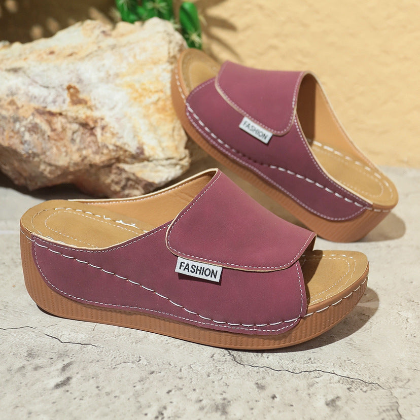 Sandaler med tykk såle og åpen tå