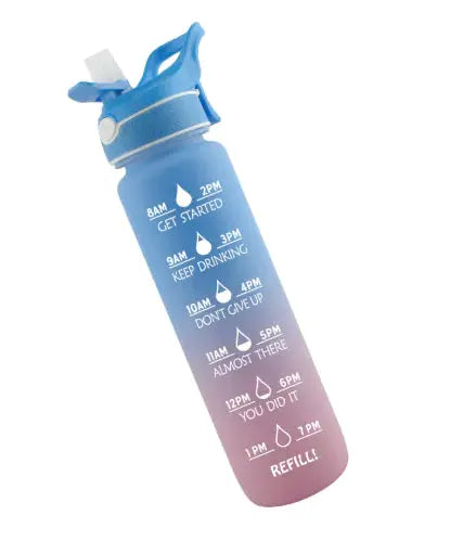 Vannflaske med spray og målemeter - transparent plastflaske med innebygd måleskala og sprayfunksjon, perfekt for enkel påføring av vann og nøyaktig dosering av væske.