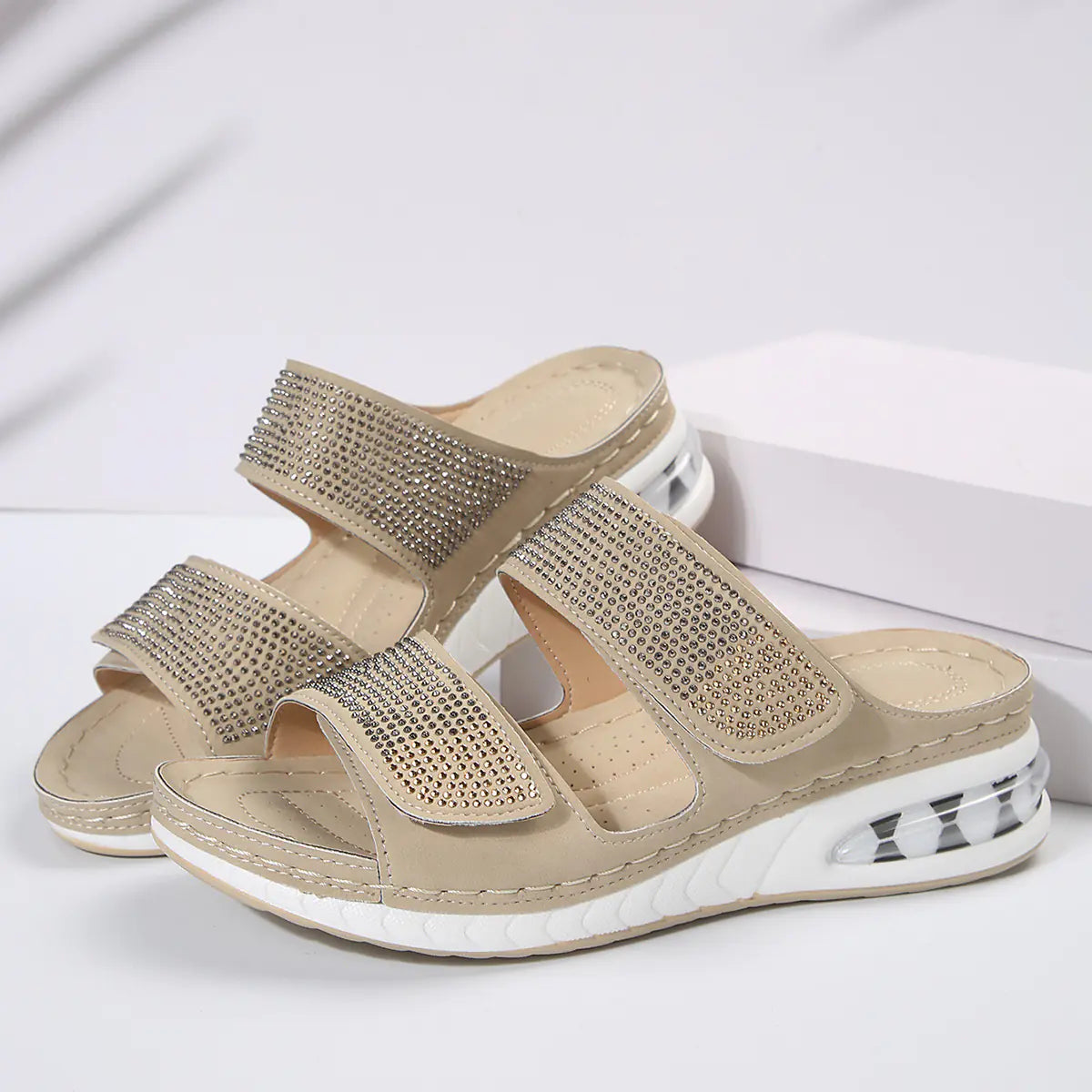 Sporty sandaler med rhinsten Unike turprodukter