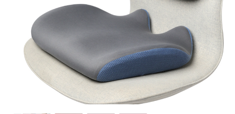 Seat cushion, lumbar support cushion or a set