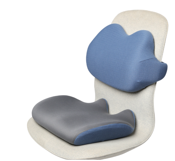 Seat cushion, lumbar support cushion or a set