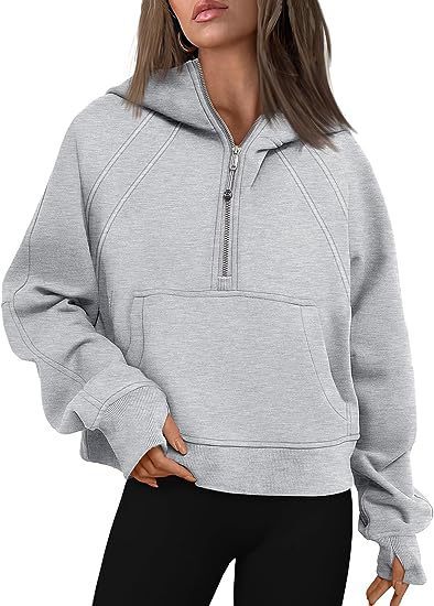 Women's zip-up hoodie with pocket