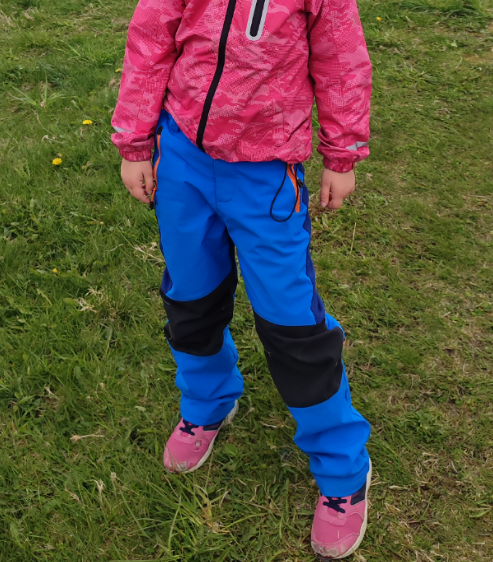 Waterproof softshell pants for girls and boys