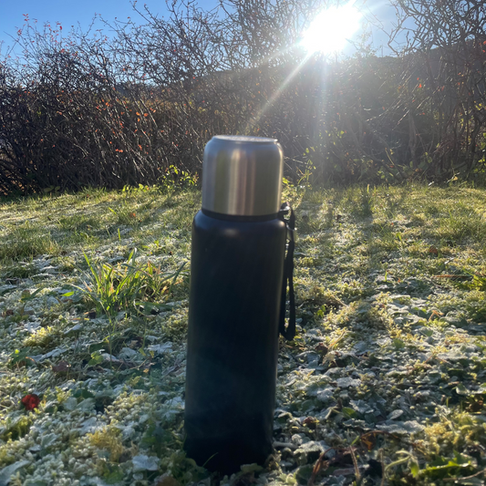 Termos i rustfri stål med dobbelveggisolasjon