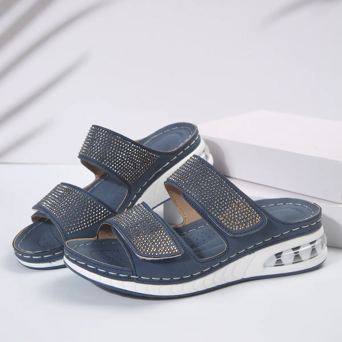 Sporty sandaler med rhinsten Unike turprodukter