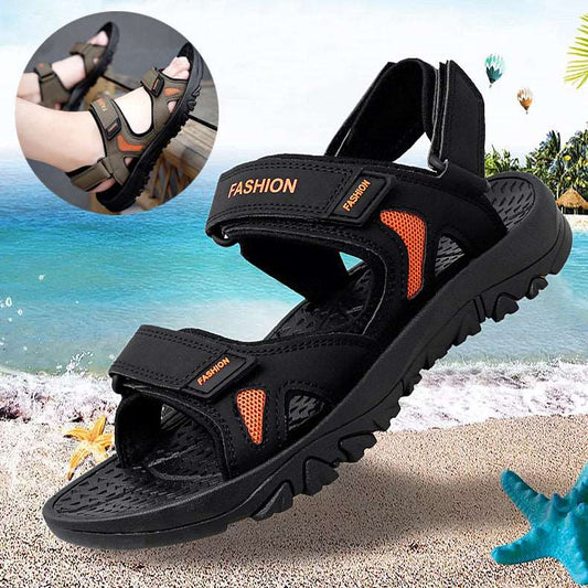 Sandaler laget av mikrofiberskinn med fleksibel og sklisikker kompositt-såle. Justerbare borrelåsremmer for en sikker og komfortabel passform. Tilgjengelig i fargene grønn, blå og svart, og i størrelsene 39-48. Ideell for både turer, stranden og hverdagsbruk.