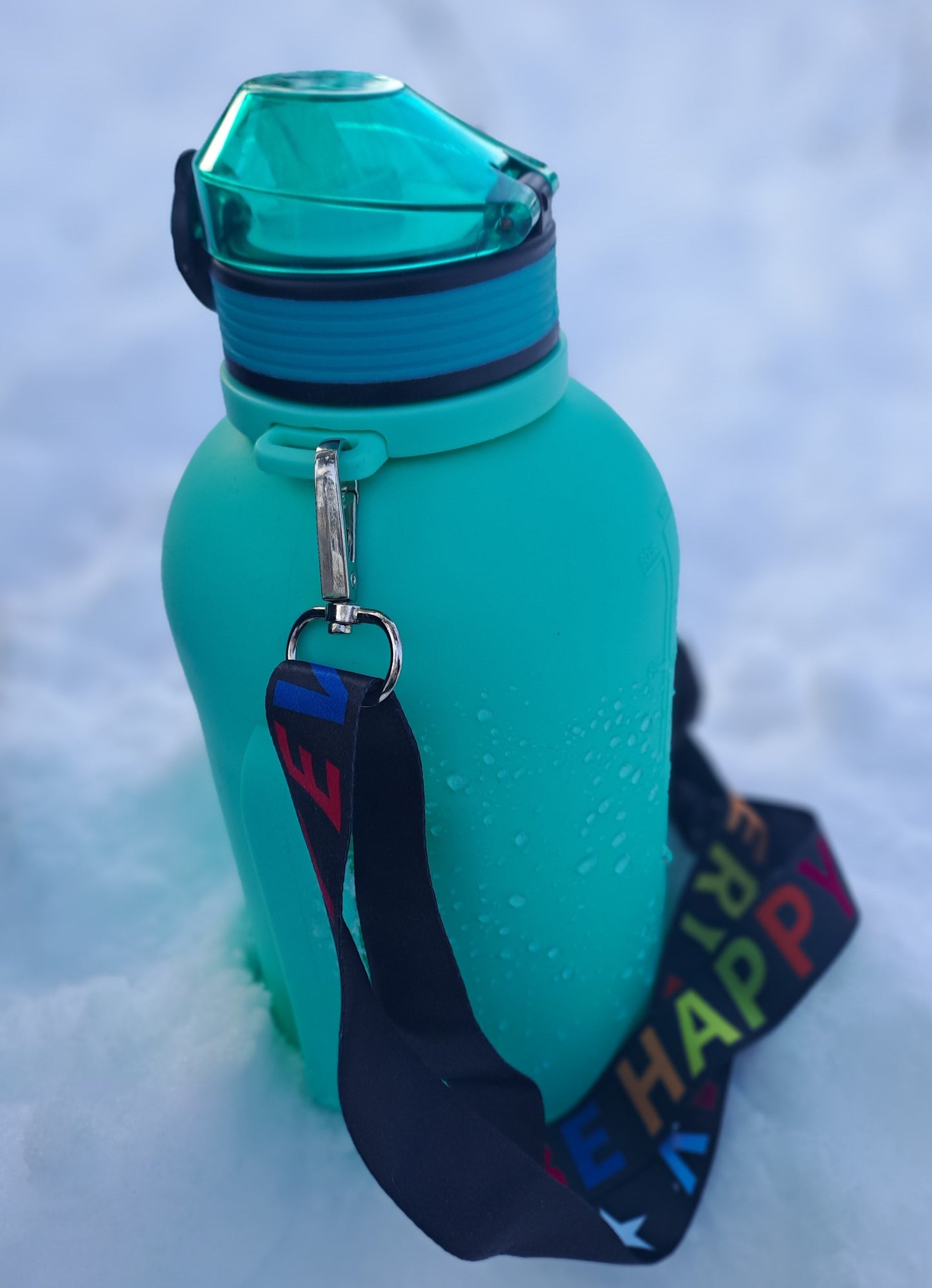 Foldable water bottle with 2 liter capacity 